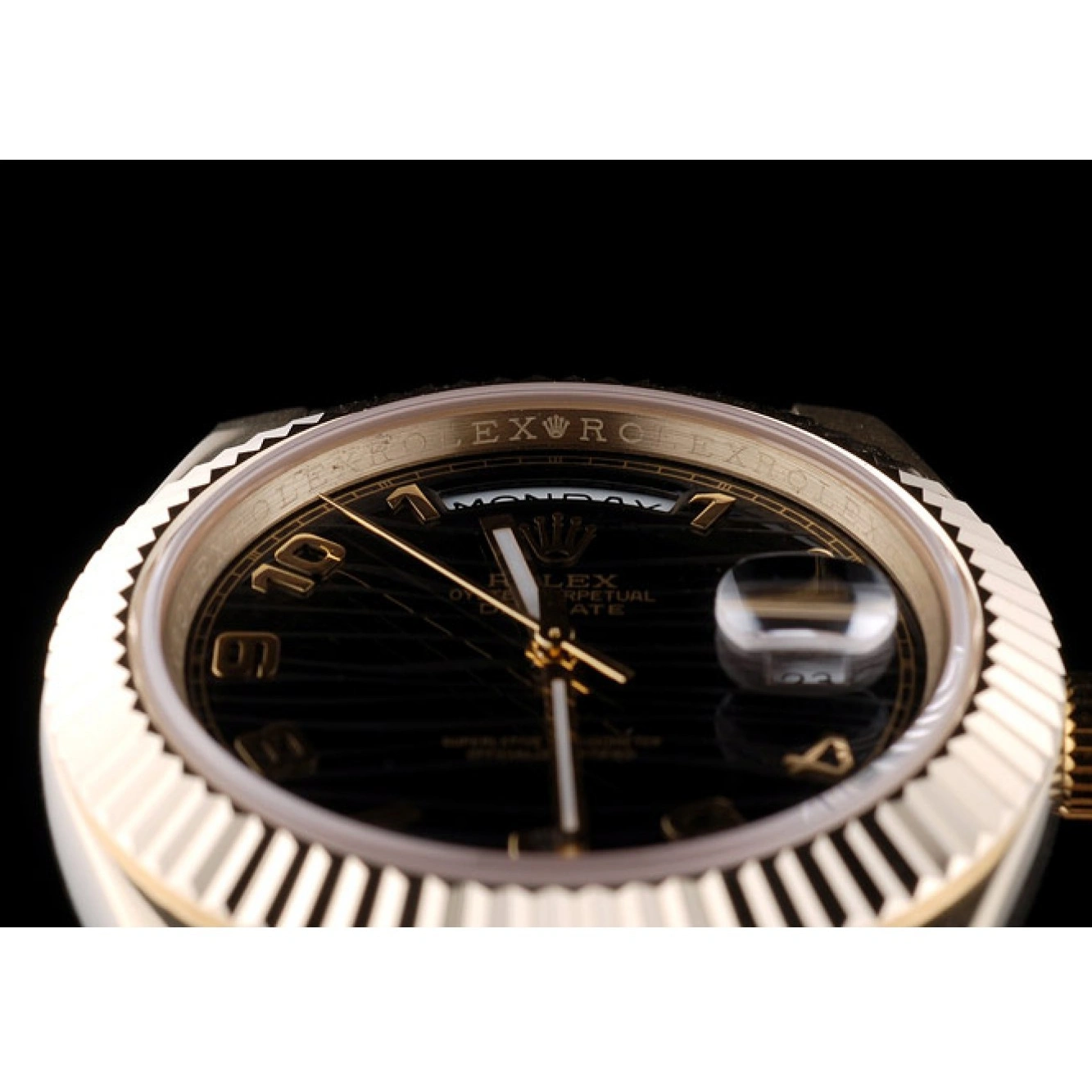 Aaa replica watch DayDate Rolex 41998 Gold Dial Steel Stainless Bezel Black Ribbed Swiss 1029